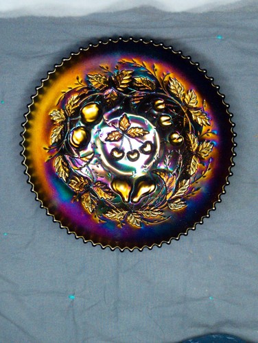 Northwood Three Fruits Purple Carnival Glass Plate 9" SAWTOOTH Plain Back HOT - Picture 5 of 12