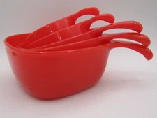 Prepology Red Plastic Measuring Cups. 5-Piece Set 7oz-38 oz.
