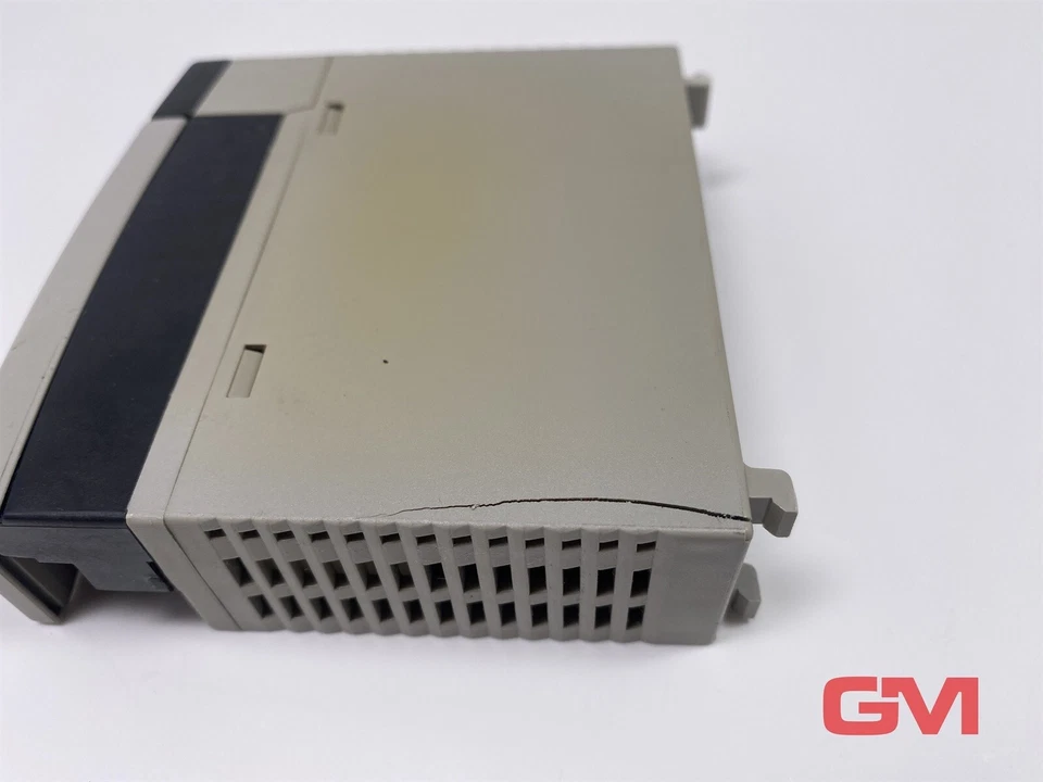 Hitachi Ausgangsmodul EH-YR12 RY relay output 24VDC 12 Points leicht beschädigt - Image 2 of 4