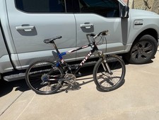 Trek Fuel 100 Mountain Bike 19.5 Decked out &...