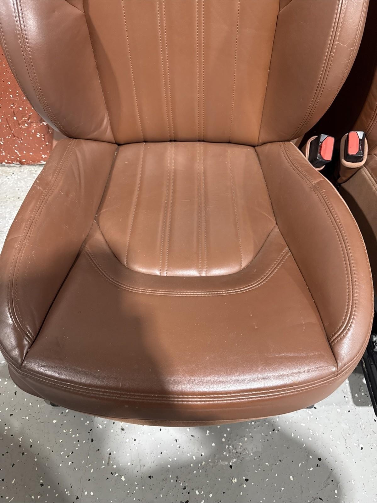 Front & Right Seat SET Maserati Quattroporte Set Of 2 2014-2020 M156