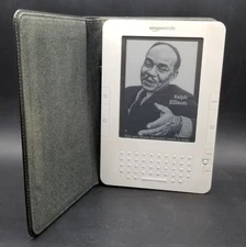 Amazon Kindle Reader Model D00511 With Keyboard ~ 2nd Gen ~ 6" Screen ~ 2 GB Ram