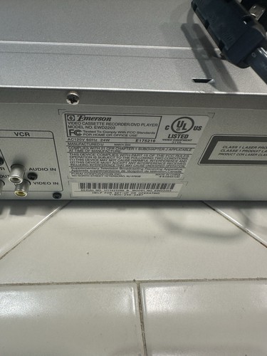 Emerson EWD2203 Lettore DVD/VCR COMBO VHS con telecomando testato funziona video film film - Foto 6 di 6