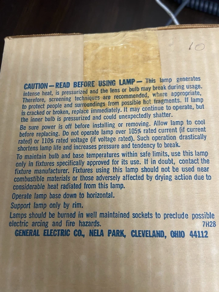 GE 200 Watt 6.6A 45V Sealed Beam Aircraft Lamp - PAR56 - Mogul End QTY 10 - Image 3 of 3