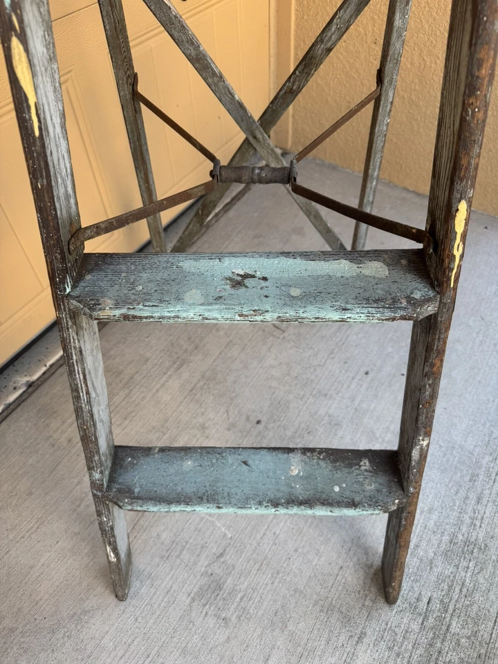 Escalera de madera vintage Robbin Egg azul Foto 2 de 4