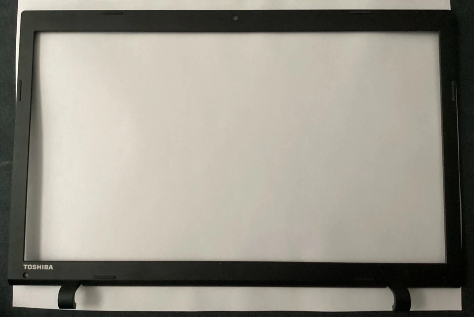 LCD BEZEL POUR Toshiba Satellite Pro C70-C - Photo 1/2