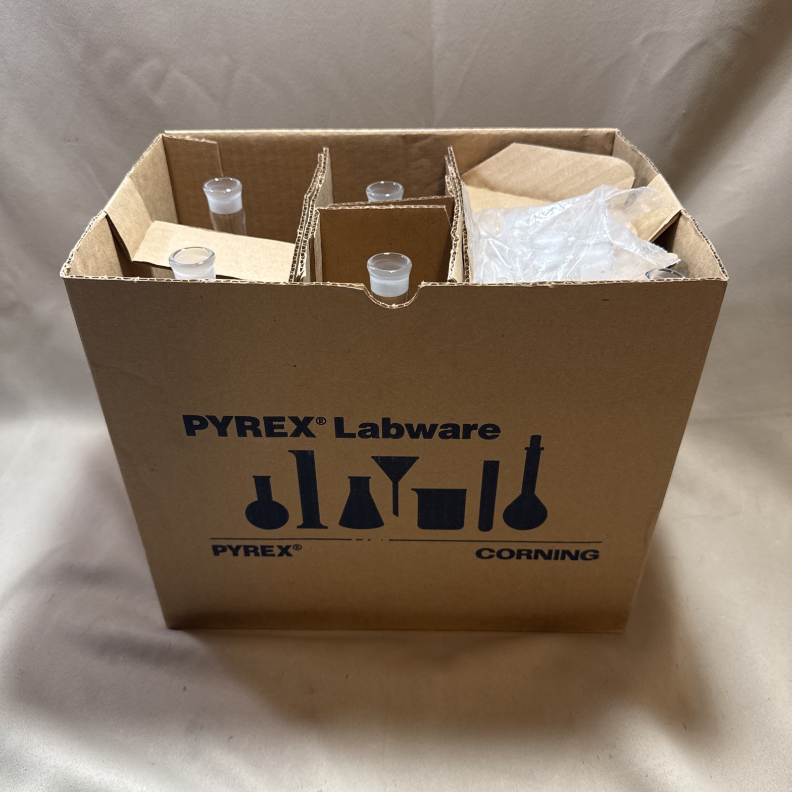 CORNING PYREX 5640-500ML VOLUMETRIC FLASK 6 PACK NEW