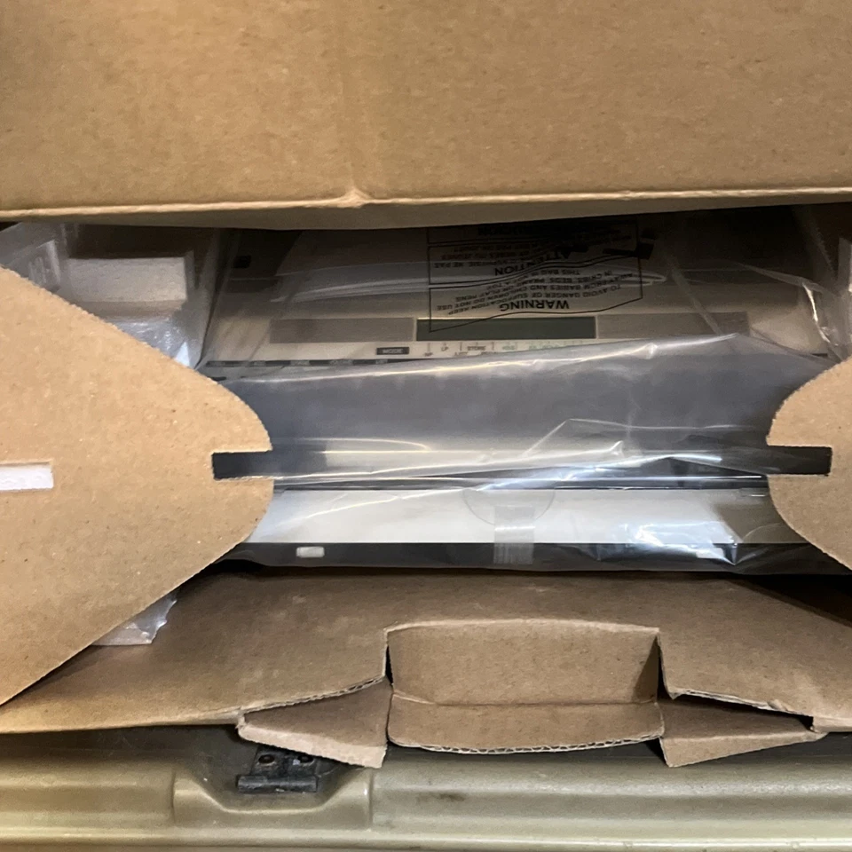 Nakajima WPT-160 Electronic Portable Typewriter - Image 3 of 4