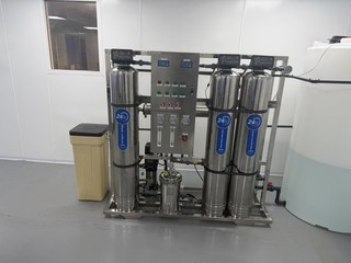 Reverse Osmosis System (250LPH) with Two 1000 ltr tanks