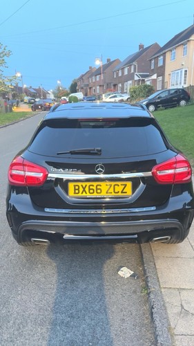Mercedes GLA220D Premium Plus - Picture 2 of 7