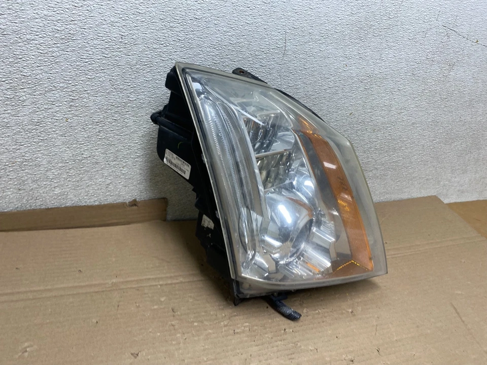 2008 to 2014 Cadillac CTS Right Passegner RH Side Xenon Headlight Oem U0808 DW - Image 3 of 4
