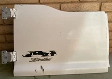 2000-2005 Limited Edition FORD EXCURSION REAR BARN DOOR LH DRIVER SIDE WHITE