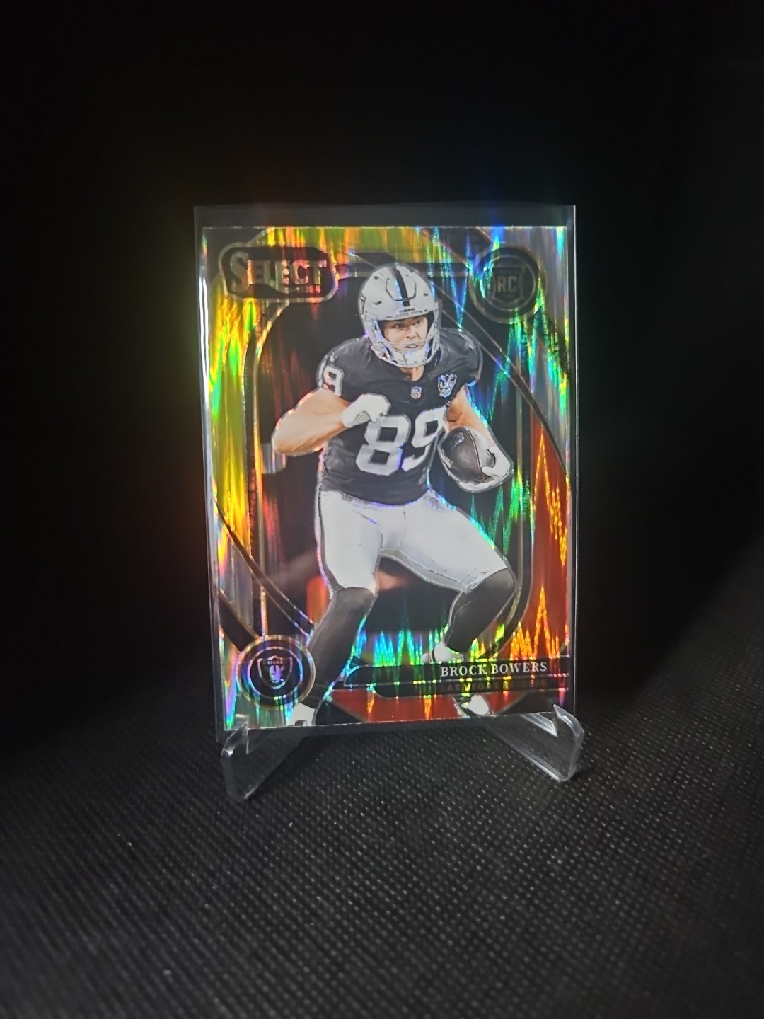 2024 Panini Select Brock Bowers Club Level Red and Yellow Shock Prizm #222