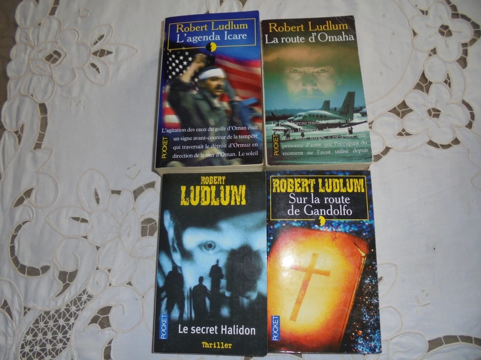 ROBERT LUDLUM   ,  4 livres, de poche , POCKET - Photo 1/4