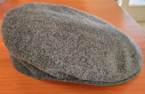 NWT Authentic Men's KANGOL 504 100% Pure Wool Gray News Boy Cap 