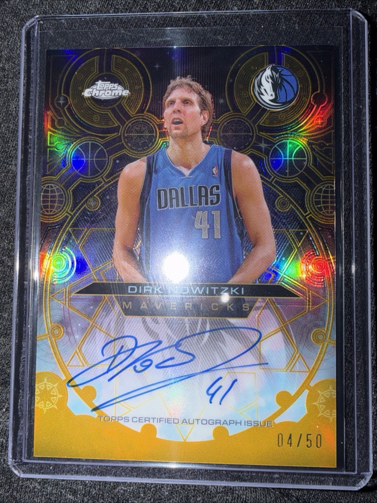 2025-26 Topps Chrome - Chromographs Dirk Nowitzki #CH-DN Gold Refractor /50 (AU)