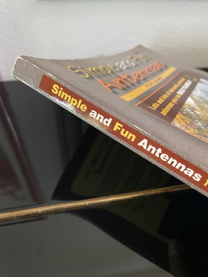Simple and Fun Antennas for Hams by Chuck Hutchinson / Dean Straw TPB AARL VG+ - Image 3 of 4