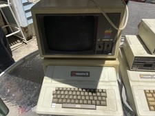Vintage Apple IIe and II Plus Computer - Tested  Working w/ Monitor III
