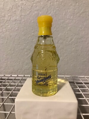 75ml ヴェルサーチ　香水　 Yellow Jeans Woman Versace YELLOW JEANS WOMAN _ Fragrance Vault of Lake Tahoe
