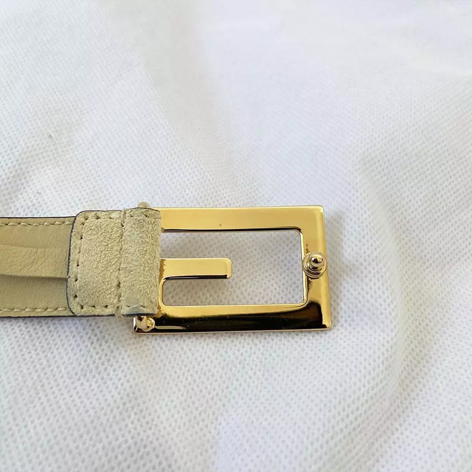 Cinturón Gucci Beige Gamuza y Cuero Hebilla G Foto 4 de 4