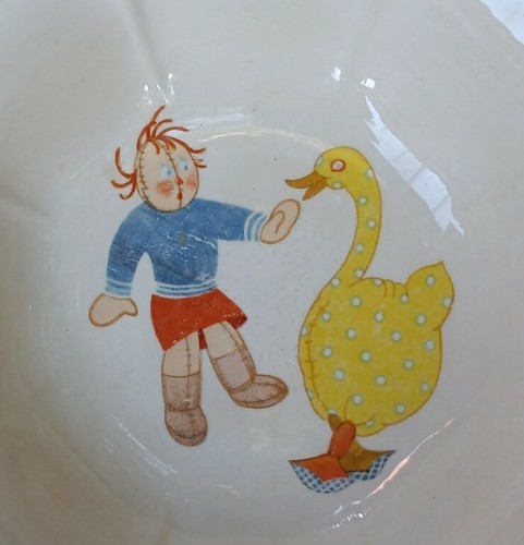PLATO COLONIAL NIÑOS VINTAGE WARMING BOWL EE. UU. RAGGITY ANN MUÑECA Y PATO - Imagen 7 de 7