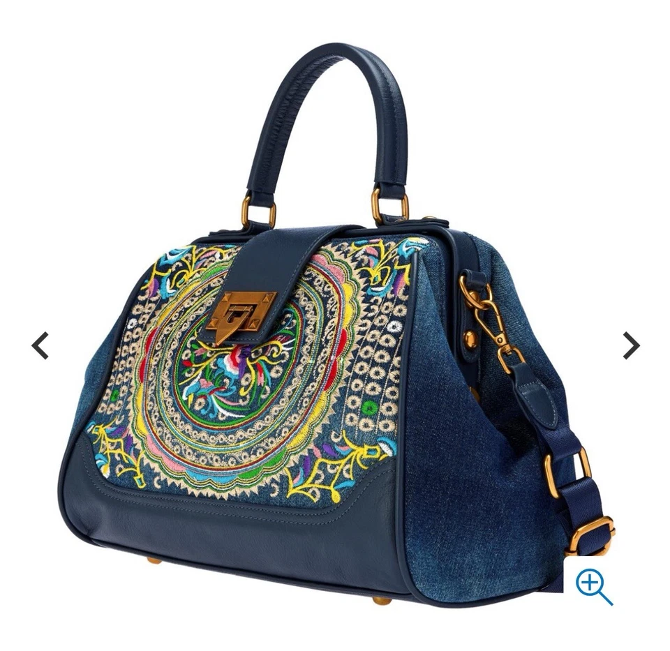 Cartera de médico Sharif Legacy de cuero jaspeado bordado en 3D Foto 2 de 4