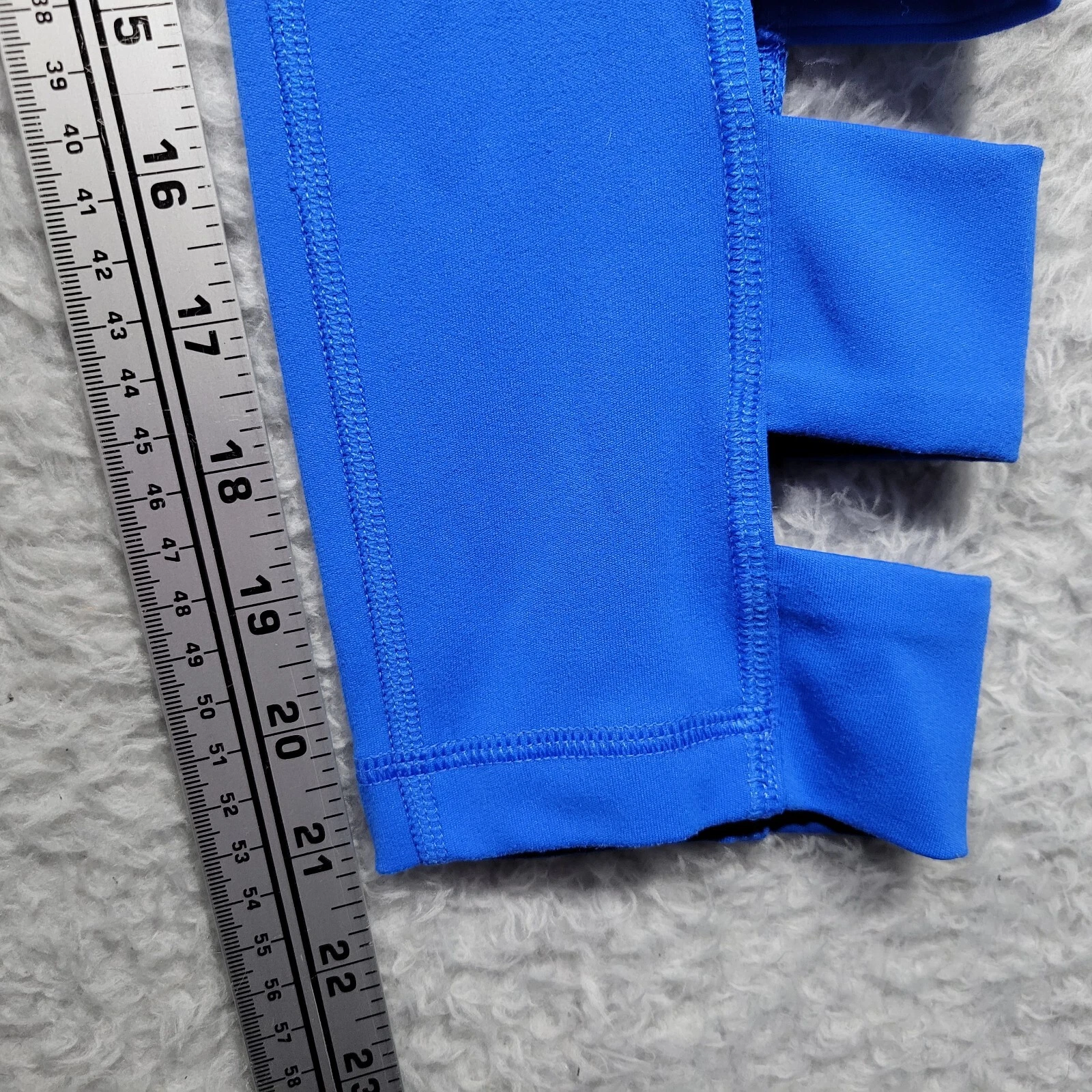 yogalicious cut out capri cropped leggings