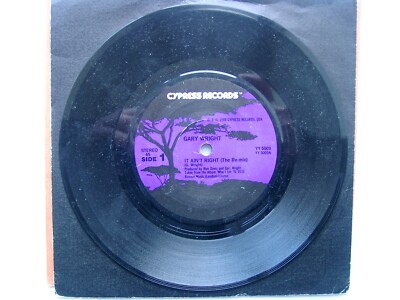 GARY WRIGHT - It Ain't Right (The Re-mix) 7'' - YY 5003 - 1988	UK
