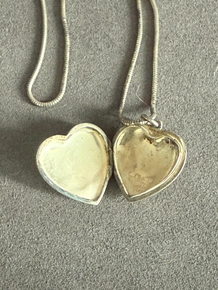 Tiffany&Co. vintage Collar medallón corazón plata de ley 26 pulgadas Foto 3 de 4