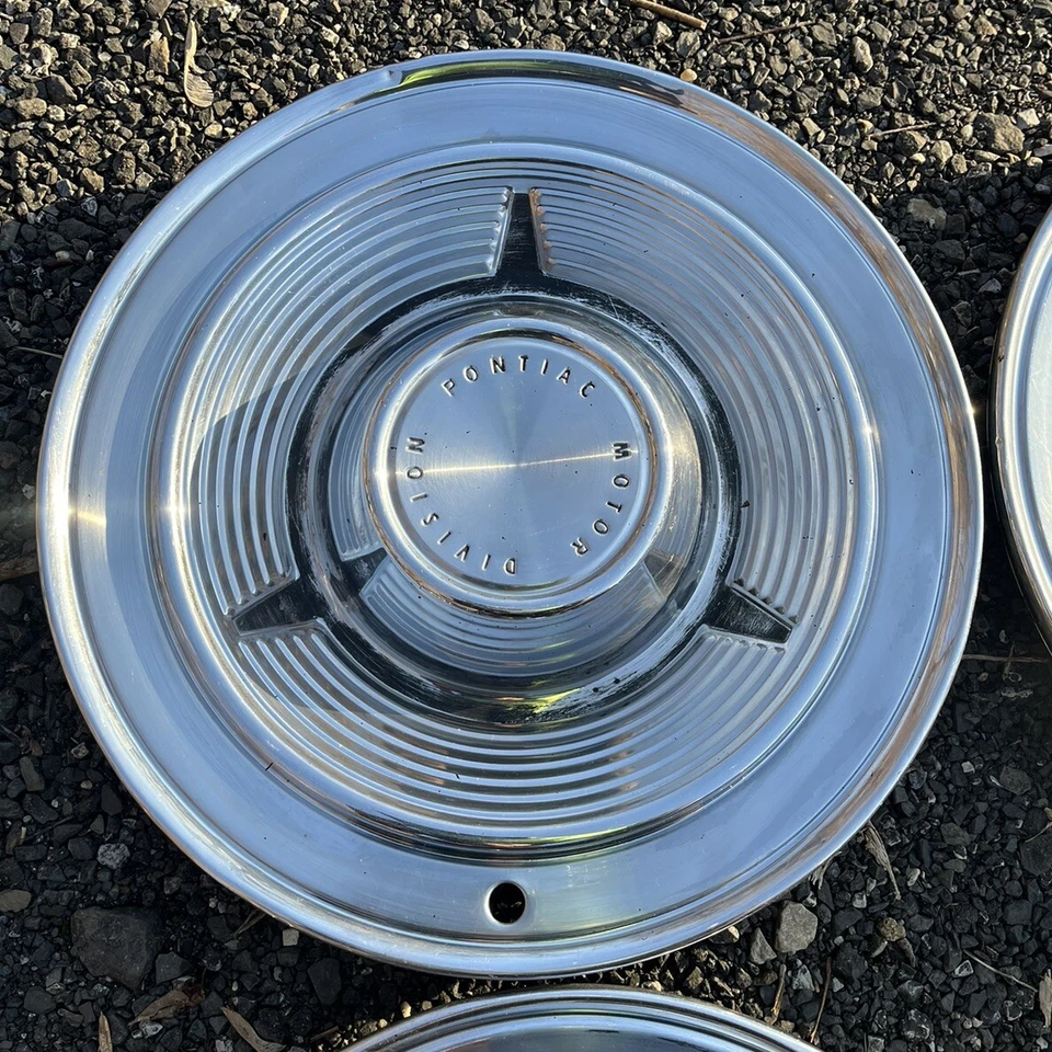 Pontiac Bonneville 1962 juego de 4 cubiertas de rueda tapacubos de 14" vintage OEM Foto 2 de 4