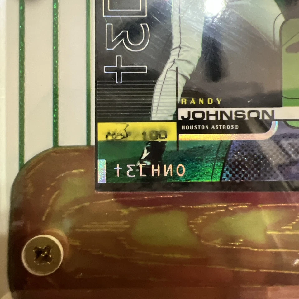 UD TECHNO RANDY JOHNSON 1999 RECÍPROCO/100 + PACIFIC PARAMOUNT HOLO -/100 Foto 3 de 4