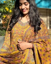 Indian Bollywood Women's Viscose Printed Kurta Pant With Dupatta Set Free Ship