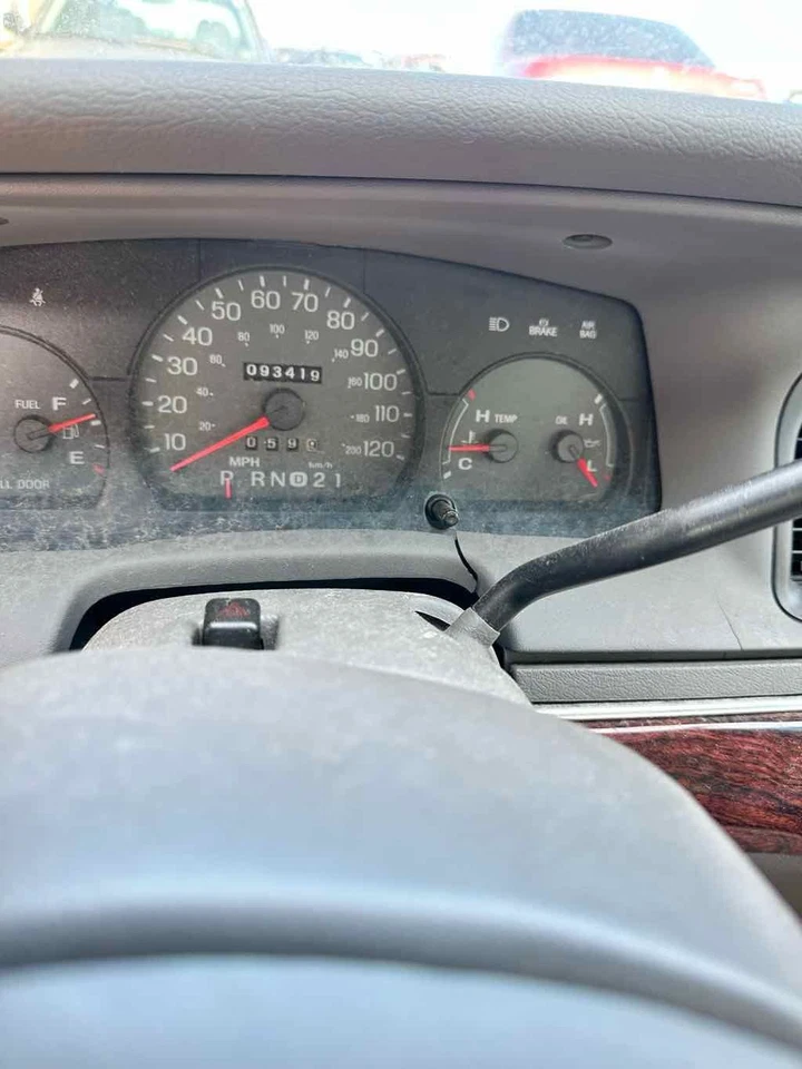 Medidor de velocímetro usado se adapta a: Mercury Grand Marquis Cluster 2000 cambio de columna ana Foto 2 de 4