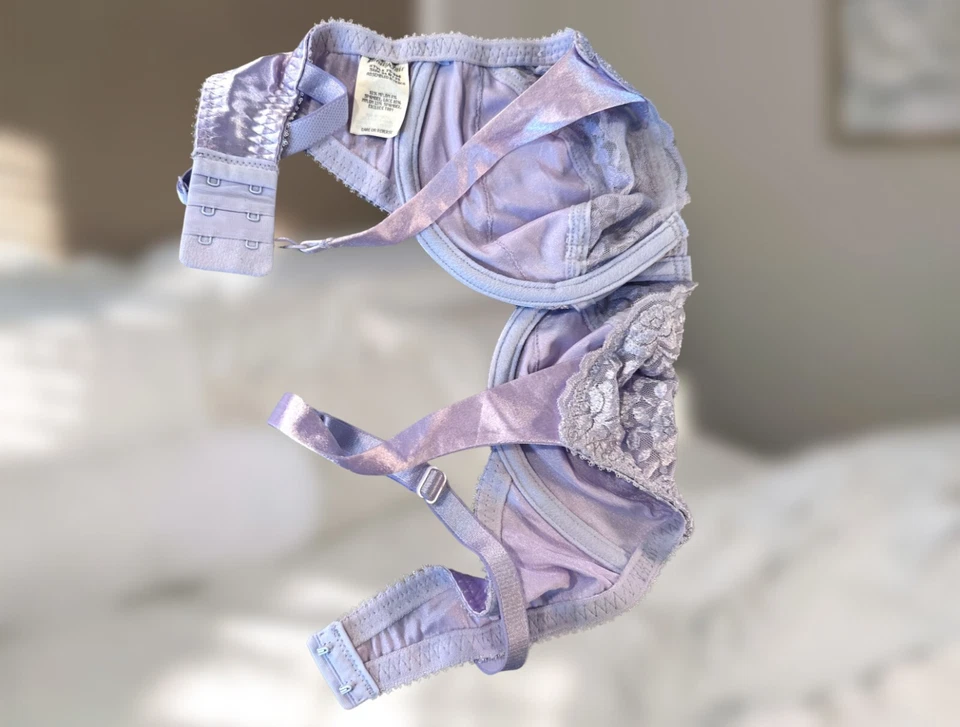 Vanity Fair Lace Bra Underwire Purple Lavender No Padding Size 34D - Image 3 of 4