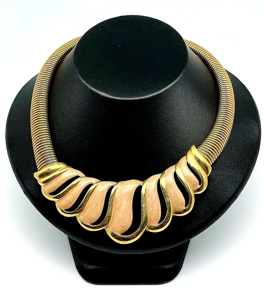 Precioso collar gargantilla Napier vintage dorado tono rosa. Foto 2 de 4