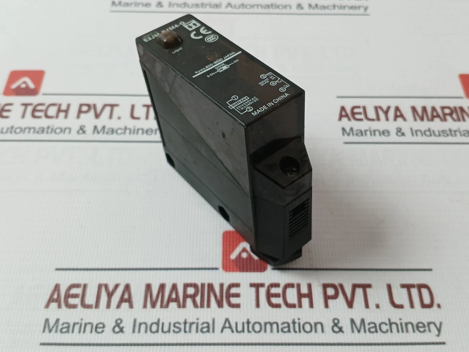 OMRON E3JM-R4M4-G Photoelectric Sensor 250VAC 3A 24 to 240 VAC - Image 4 of 4