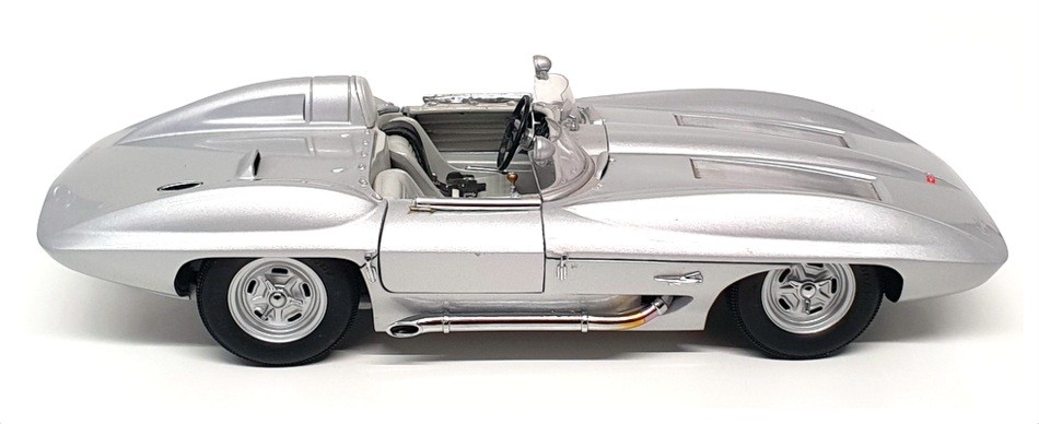 AUTOart 1959 シボレー コルベット スティグレイ1/18 Autoart 1/18 Scale DC12124B - 1959 Chevrolet Corvette Stingray