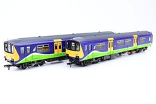 Bachmann OO Gauge 32-925K Class 150/2 DMU 2 Car 'Silverlink' No.150123 - Boxed