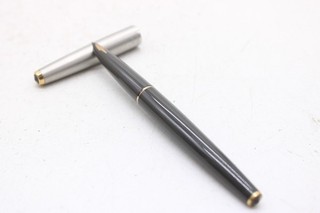 C Vintage Parker 61 Grey Cased Fountain Pen Boxed