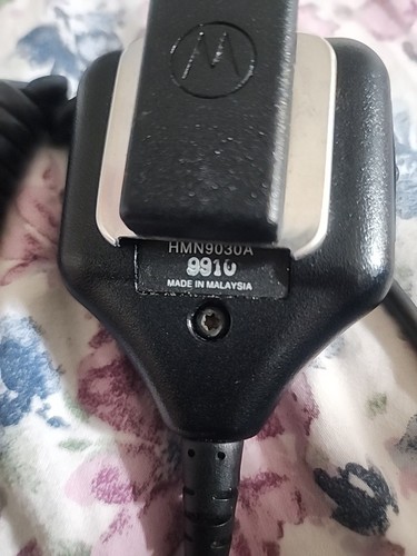Used. MOTOROLA HMN9030/REMOTE SPEAKER MICROPHONE | PUSH TO TALK - Picture 3 of 3