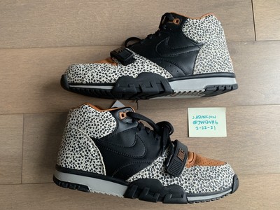 nike air trainer mid