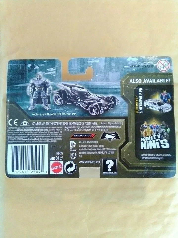 Mattel Hot Wheels Batman v Superman Action Figure and Batmobile - Image 2 of 4