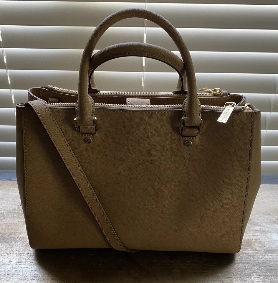 Bolso de mano Michael Kors Sutton Foto 3 de 4