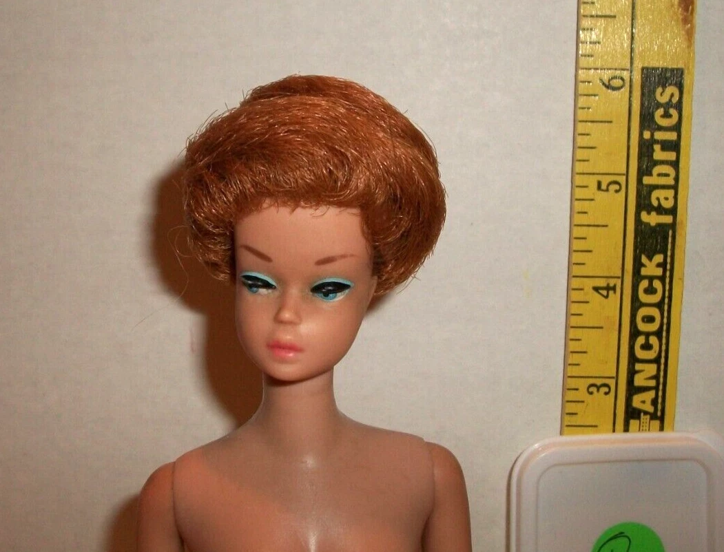 VINTAGE MISS BARBIE SWIRL SHORT TITIAN FASHION QUEEN WIG ONLY Q7