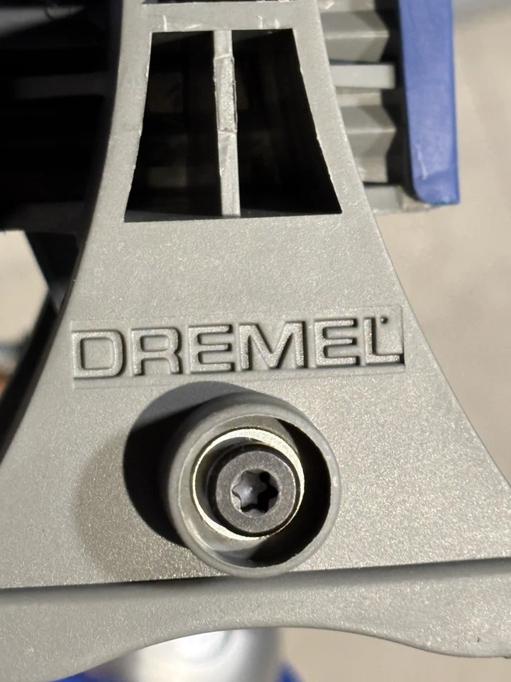 Herramienta giratoria Dremel Multi-Tornillo 3 en 1 Accesorio 360º Tornillo estacionario 2500-01 Foto 3 de 4