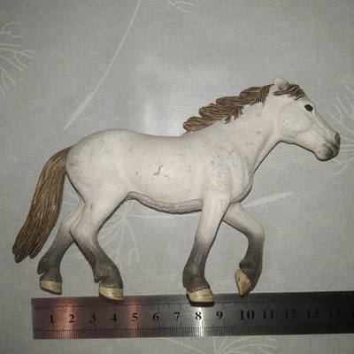 Figurine cheval SCHLEICH Jument Camarguaise - Photo 1/2