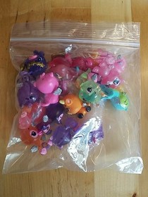 Mixed Lot of 17 Hatchimals Mini Figures Collectible Colleggtibles Mattel Toys
