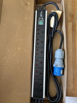 Excel D16-6H-EXL 6-fach horizontal PDU 6 UK Buchse 16A IEC 60309 Stecker geschaltet 3M