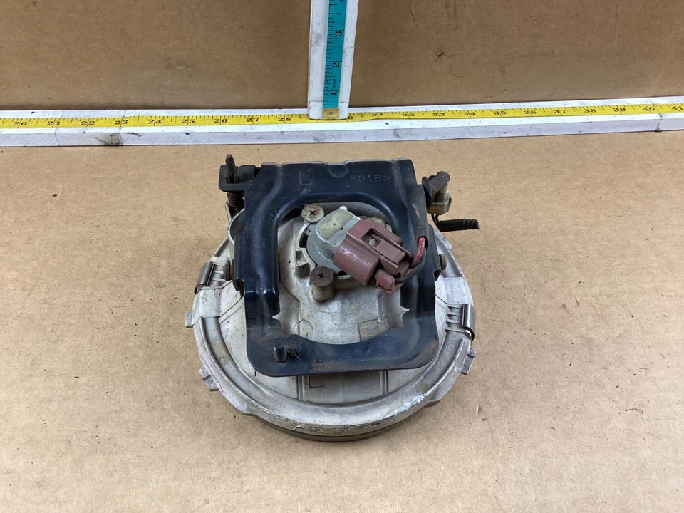 2000-2004 Subaru Legacy Front Left Driver Side Fog Light - Image 4 of 4