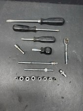 Snap On Lot Of 18 Pieces Sockets, Extensions, Screwdrivers